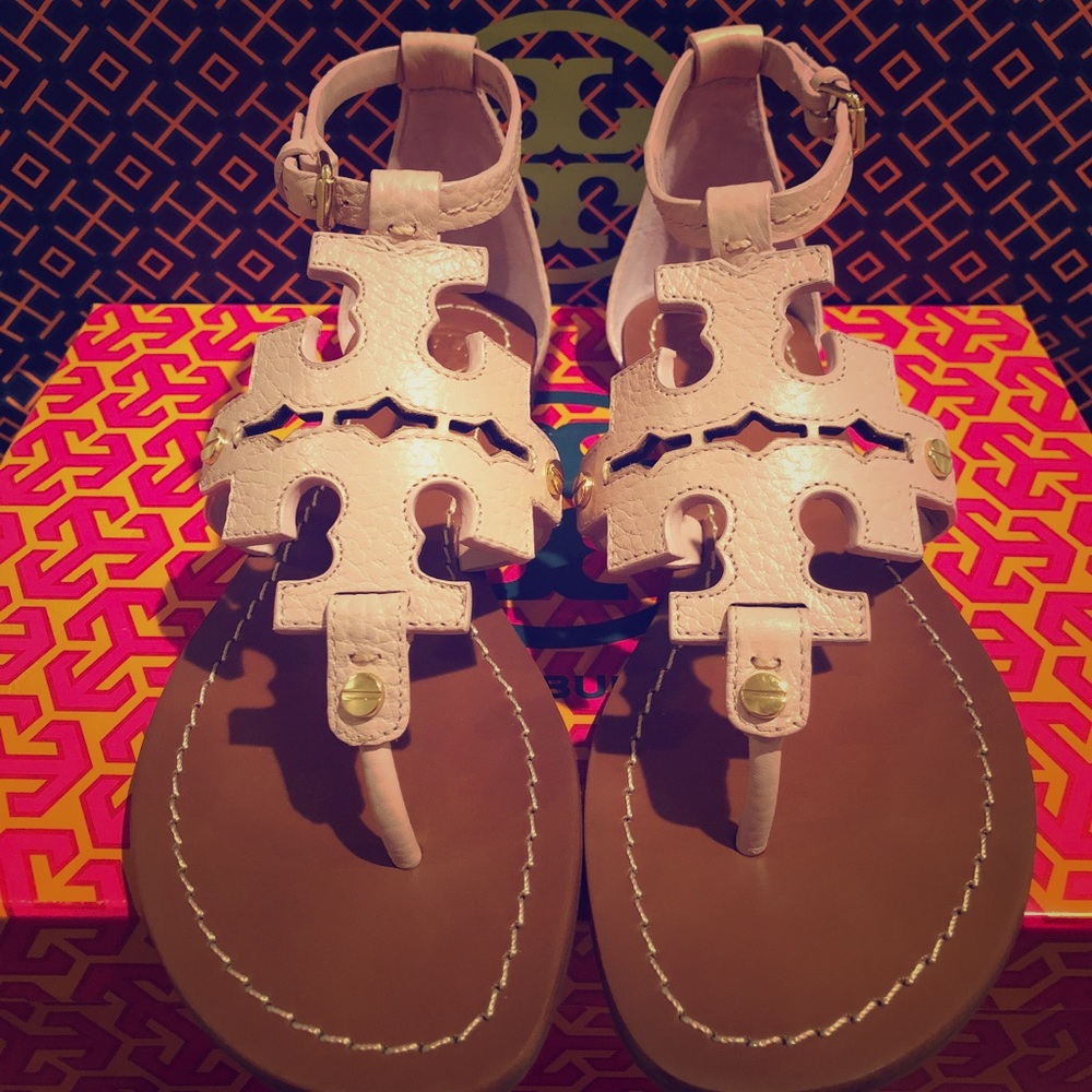 ❌SOLD❌💯% Authentic New Tory Burch Flat Thong